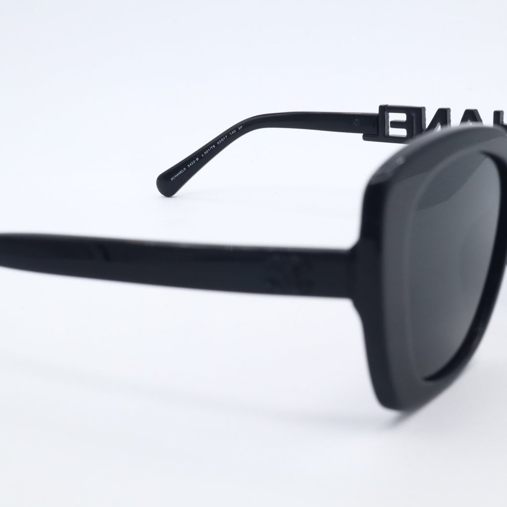 NEW!! CHANEL 5422-B c. 501/T8 Polarized Sunglasses Black 2024 - Picture 3 of 7